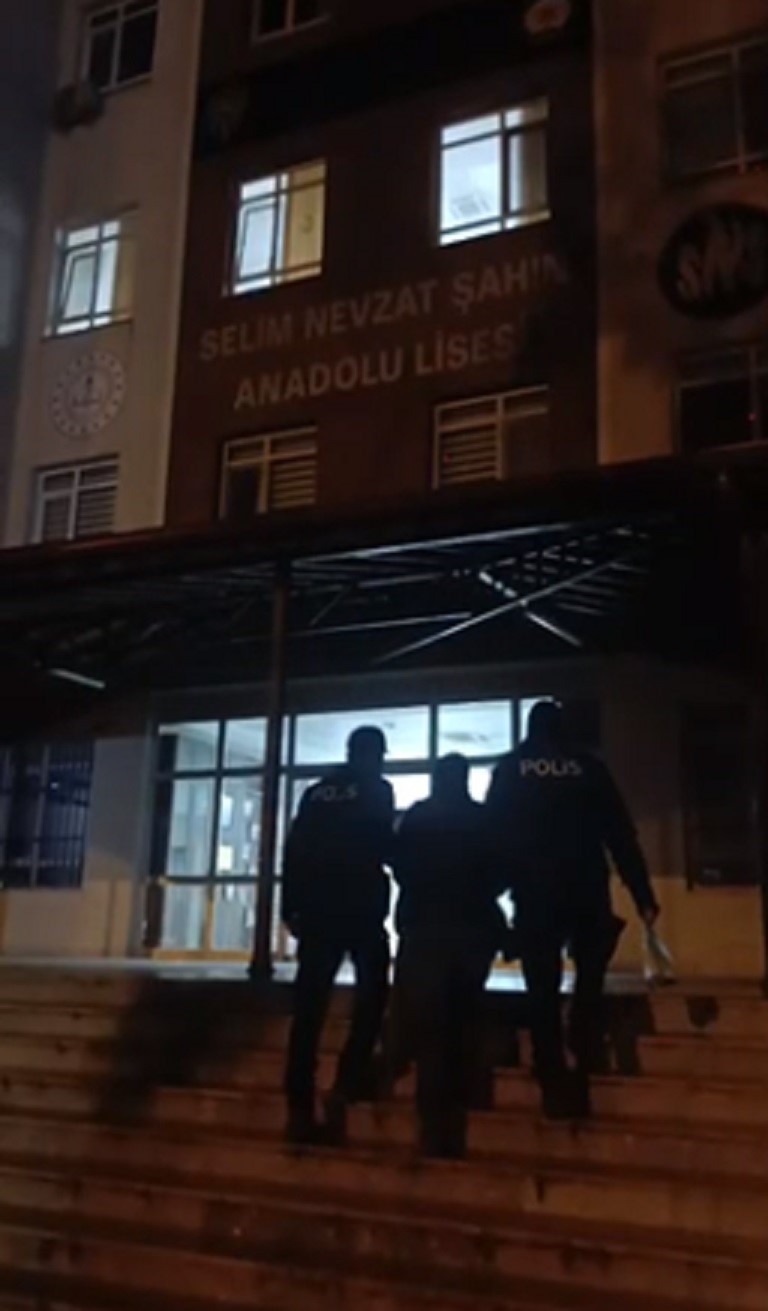 Hatay&rsquo;da hapis cezasıyla aranan 5 kişi yakalandı
