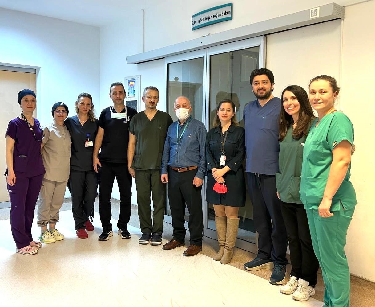 &Ccedil;anakkale&rsquo;de premat&uuml;re bebeğe hayat kurtaran m&uuml;dahale
