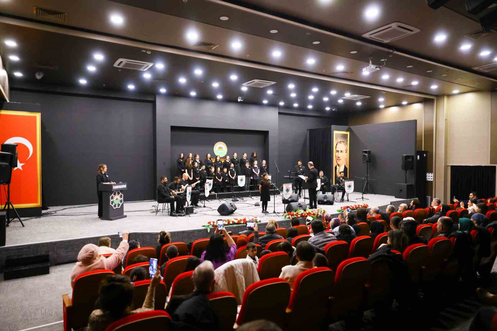 İlkadım Belediyesi &Ccedil;ocuk Korosu, Barış Man&ccedil;o&rsquo;nun şarkılarını seslendirdi
