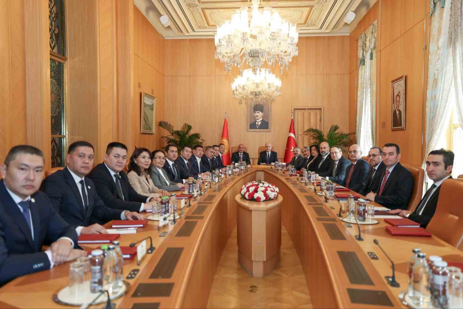 TBMM Başkanı Kurtulmuş: "İlk raporlara baktığımız zaman partiler arasında çok kolay uzlaşılacak bir zemin görünmüyor"