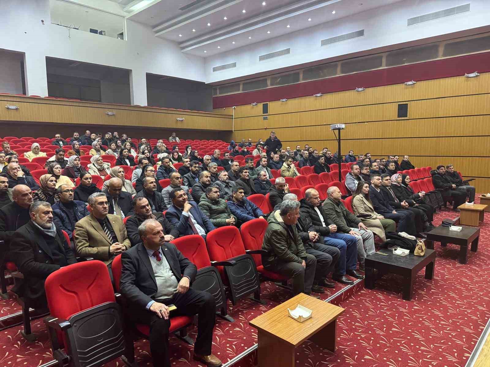 Mardin’de çocuk mağduriyeti ve süreci konulu eğitim ve çalıştay düzenlendi