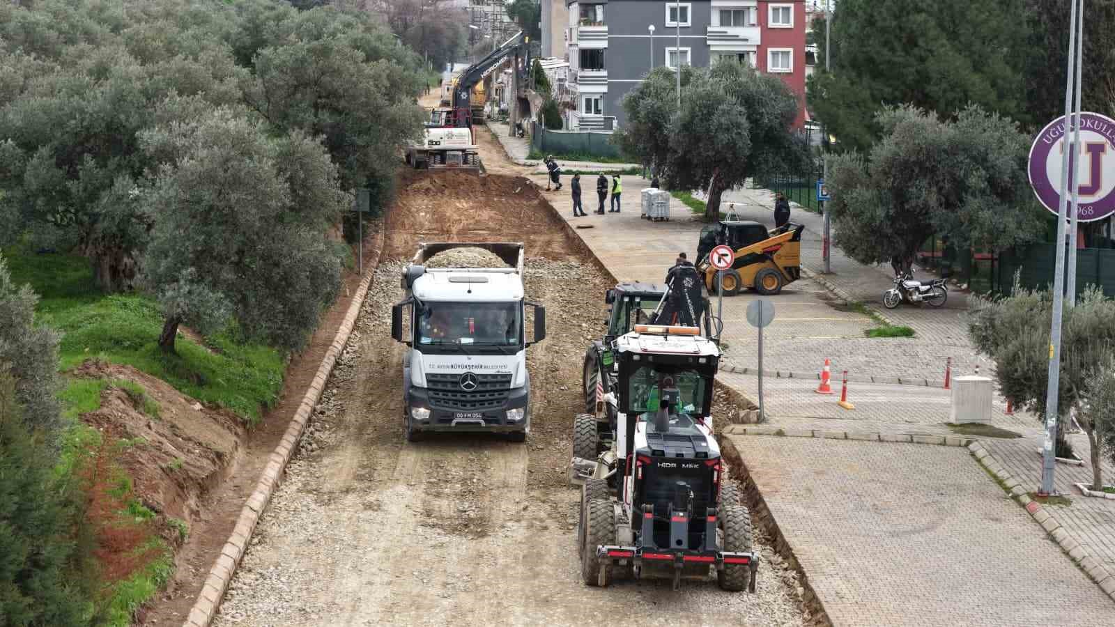 Aydın’da 400 milyon liralık yol yatırımında ilk kazma vuruldu