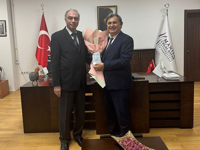 MCB&Uuml; Tıp Fak&uuml;ltesi Dekanlığında g&ouml;rev değişimi
