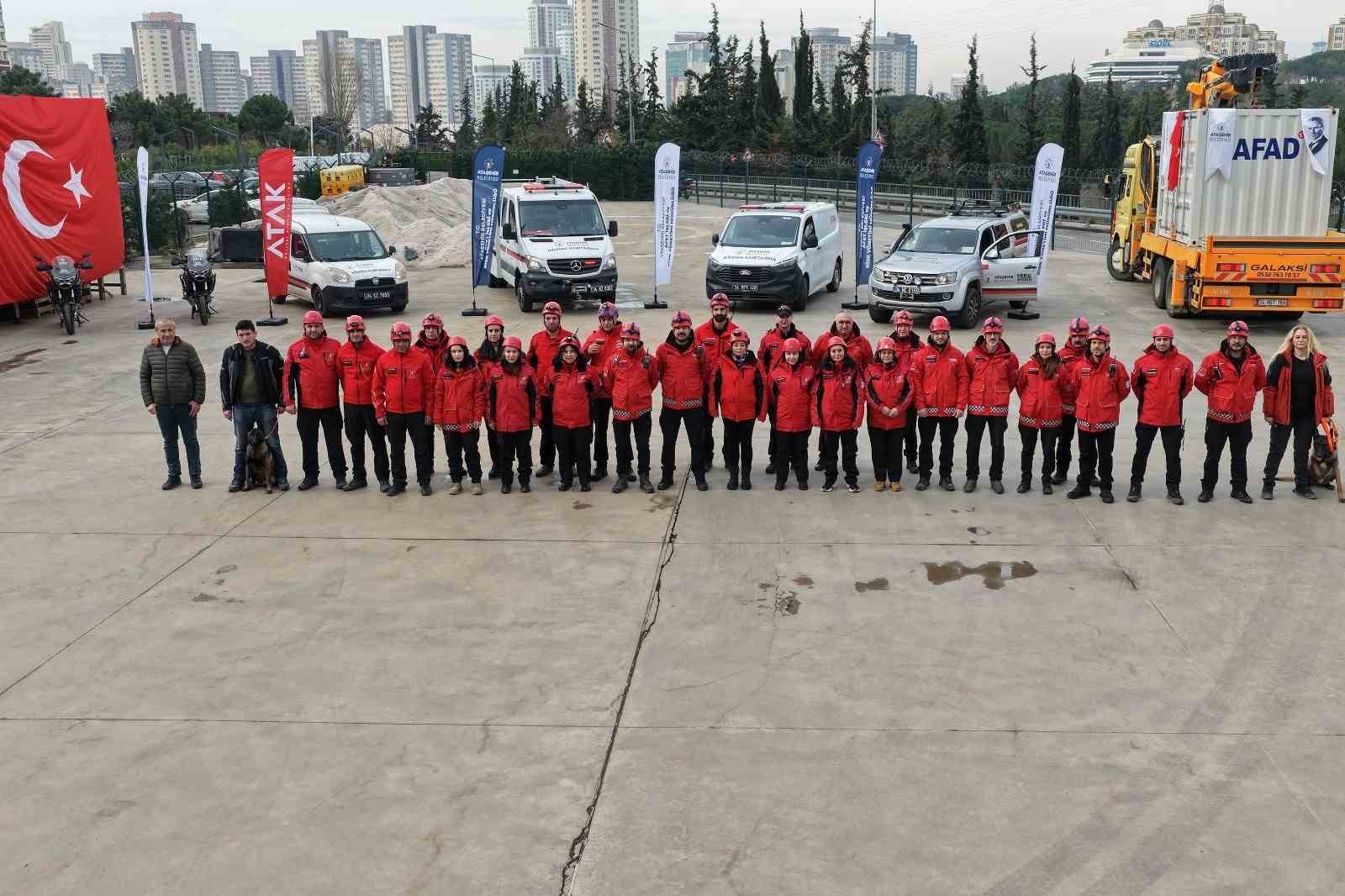 Ataşehir Belediyesinden deprem riskine karşı &ouml;nemli adım: İki mahalleye daha deprem konteyneri
