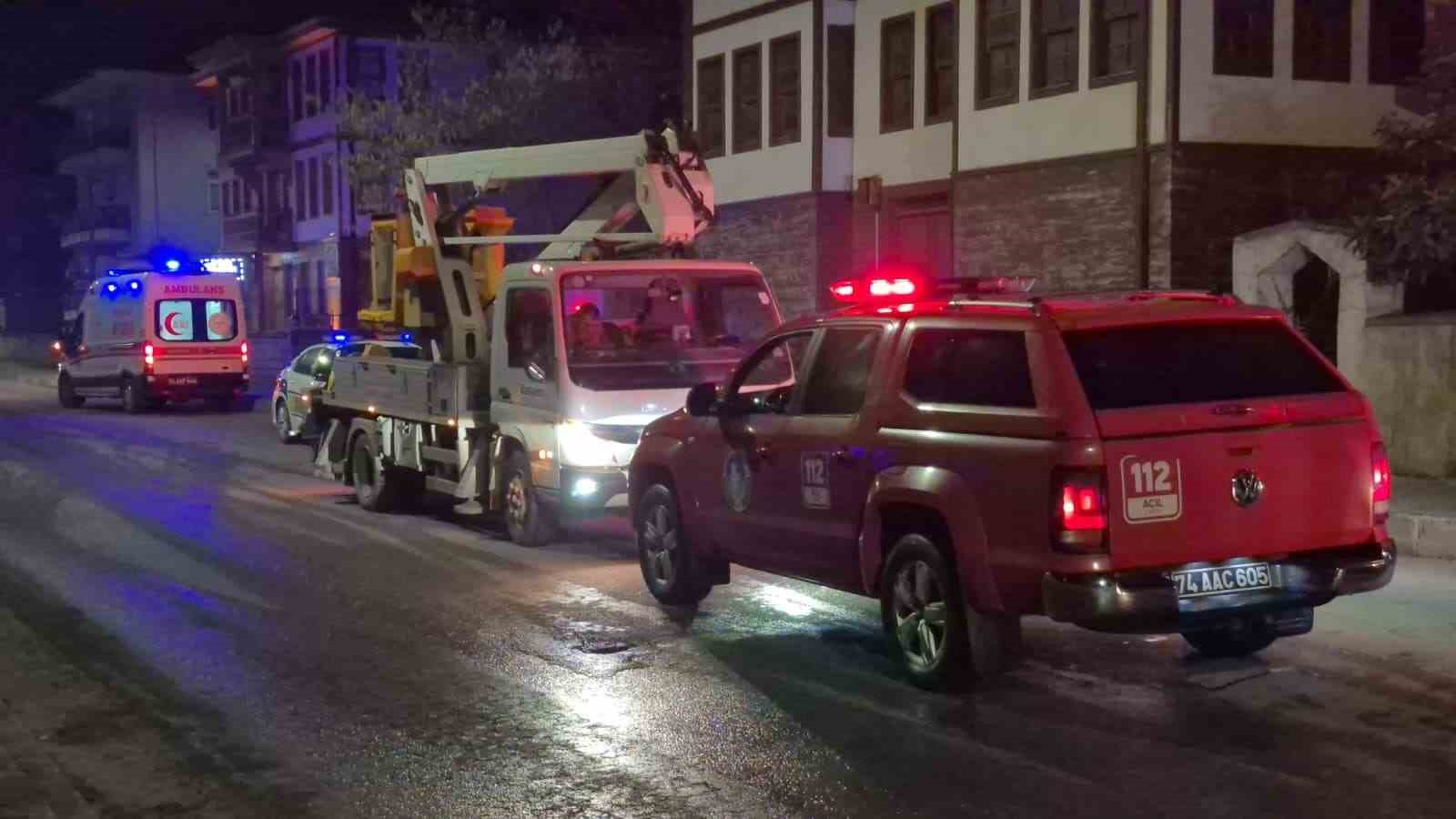 Bartın&rsquo;da 2 katlı evde yangın paniği
