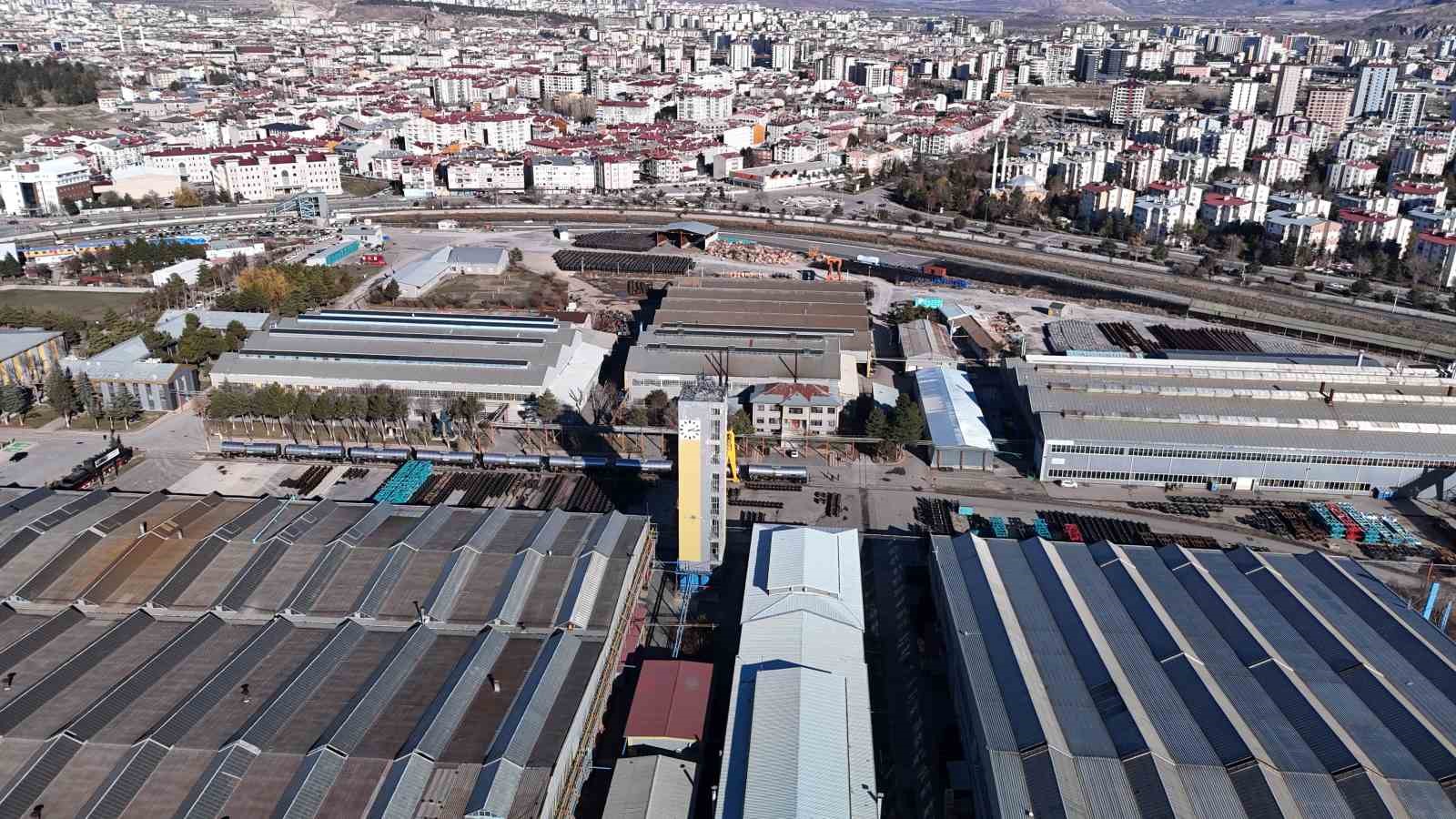 Sesi kentin her k&ouml;şesinde yankılanıyor, 87 yıldır mesaisine devam ediyor
