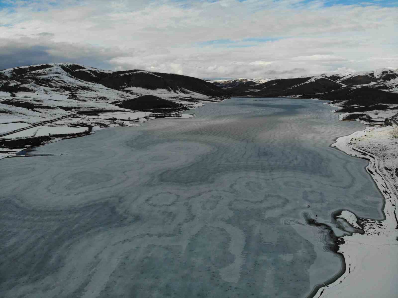 Sadak Baraj G&ouml;l&uuml; buz tuttu
