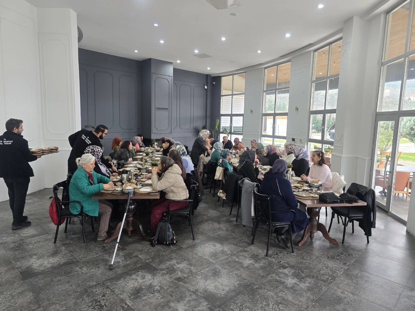 Dikiş nakış kursu kursiyerleri kahvaltıda buluştu
