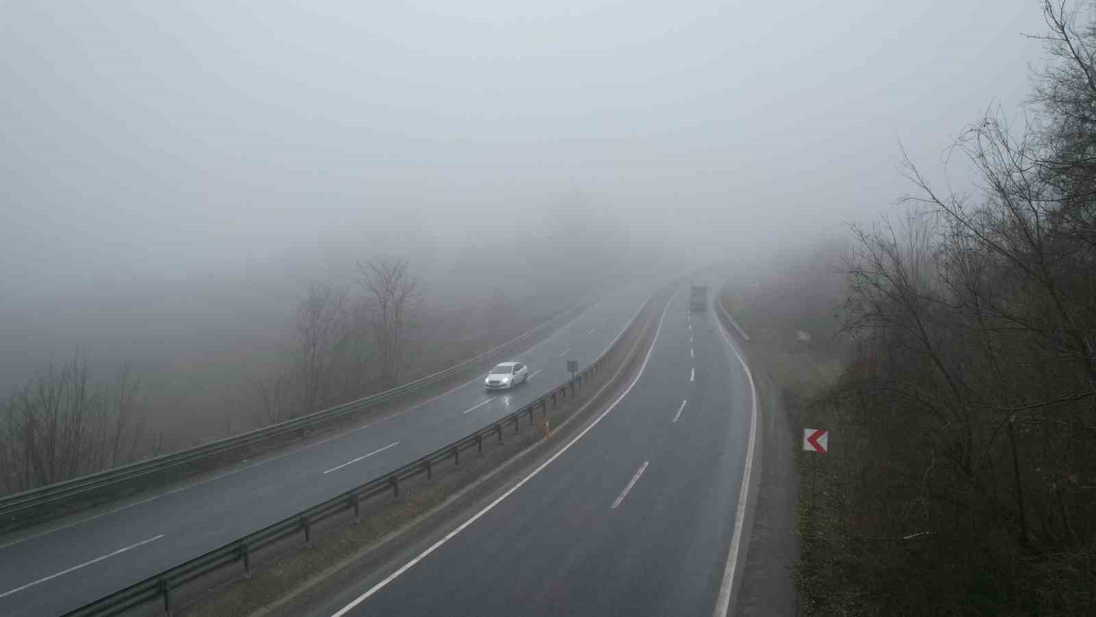 Zonguldak-Ereğli yolunda sis etkili oldu