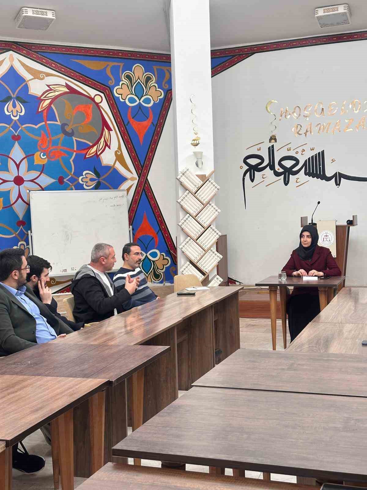 Ramazan ayında gençlere yönelik yapılacak çalışmalar ele alındı