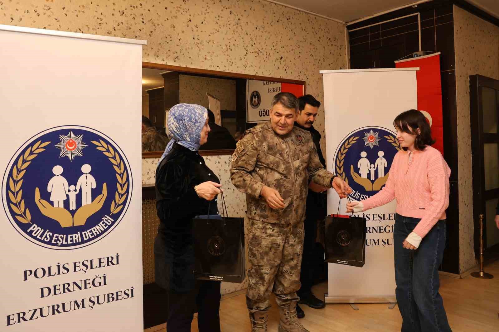 Erzurum Emniyeti&rsquo;nden &ouml;rnek etkinlikler
