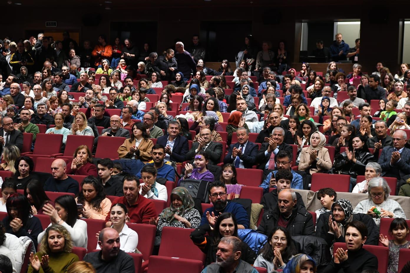 Balıkesir&rsquo;de, "Selanik&rsquo;ten Balıkesir&rsquo;e Atat&uuml;rk Ezgileri" konseri
