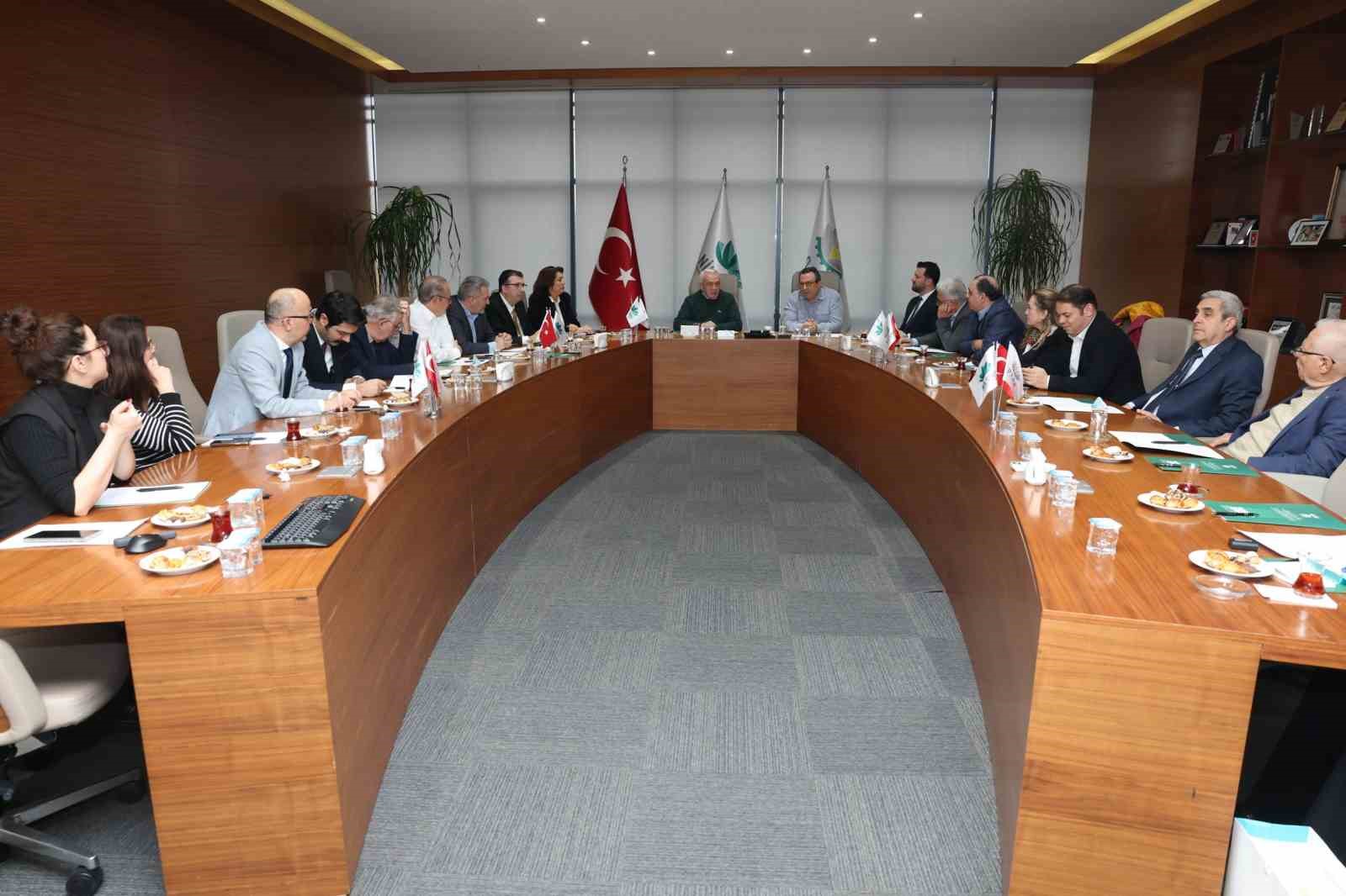 Başkan Şadi &Ouml;zdemir y&uuml;ksek teknolojiyi işaret etti
