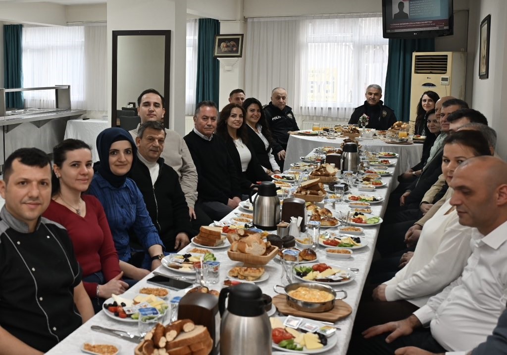 Polisevinin şartları ve son durumu g&ouml;r&uuml;ş&uuml;ld&uuml;
