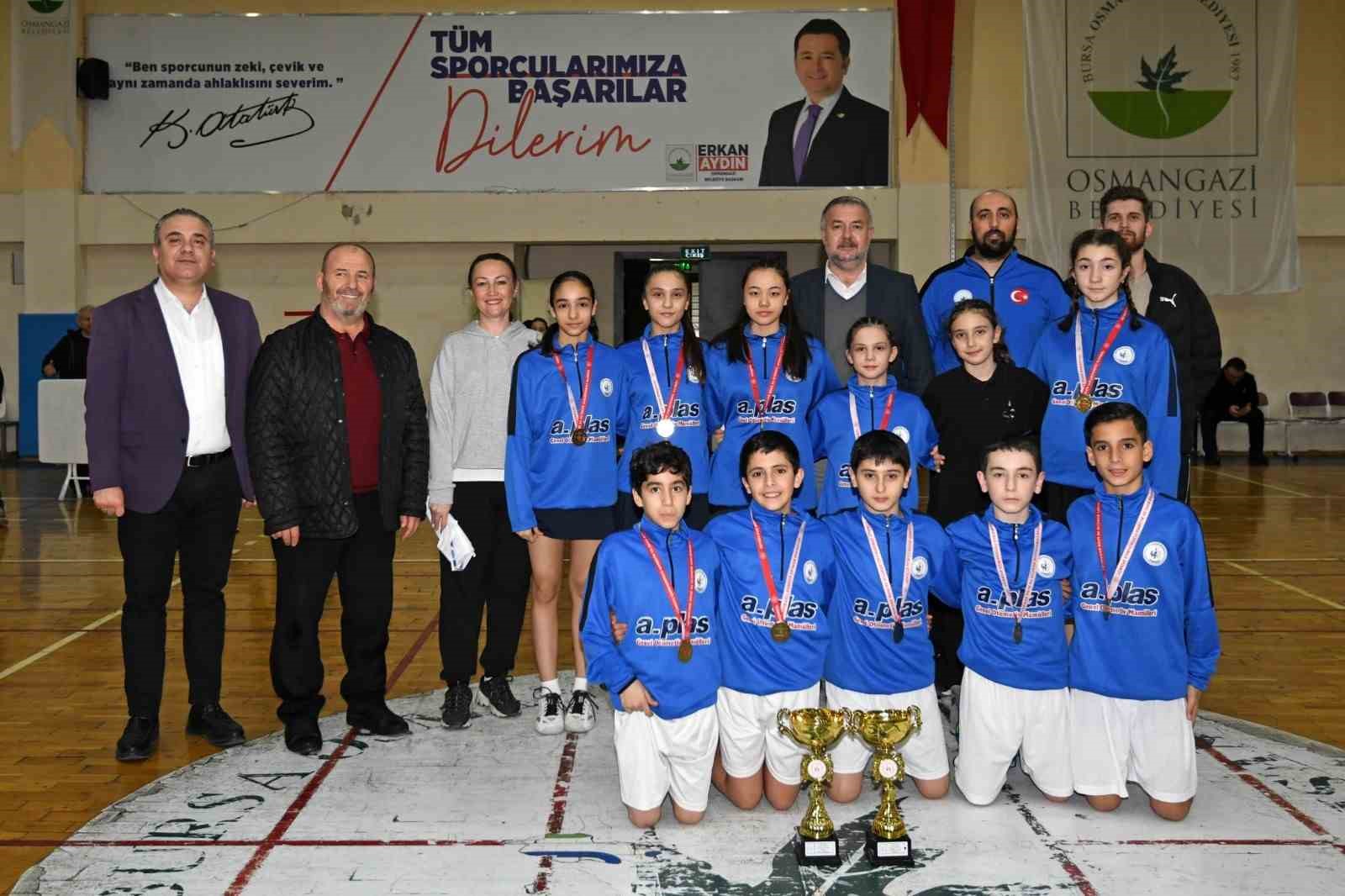Osmangazi&rsquo;de badminton heyecanı zirveye taştı
