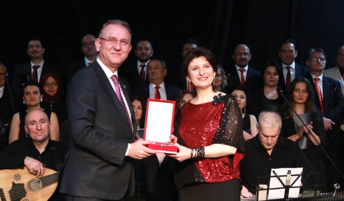 Tavşanlı&rsquo;da T&uuml;rk sanat m&uuml;ziği r&uuml;zgarı
