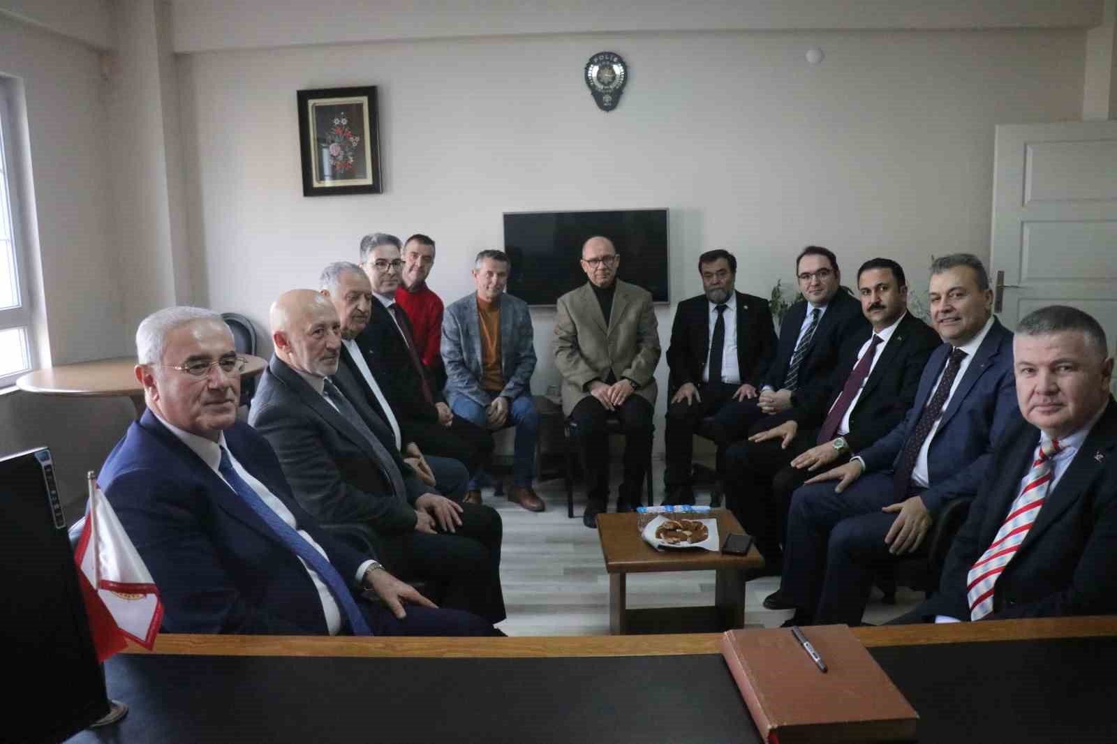 Sakarya’da açık kürsü kuruldu: Ombudsman halkın şikayetlerini dinledi
