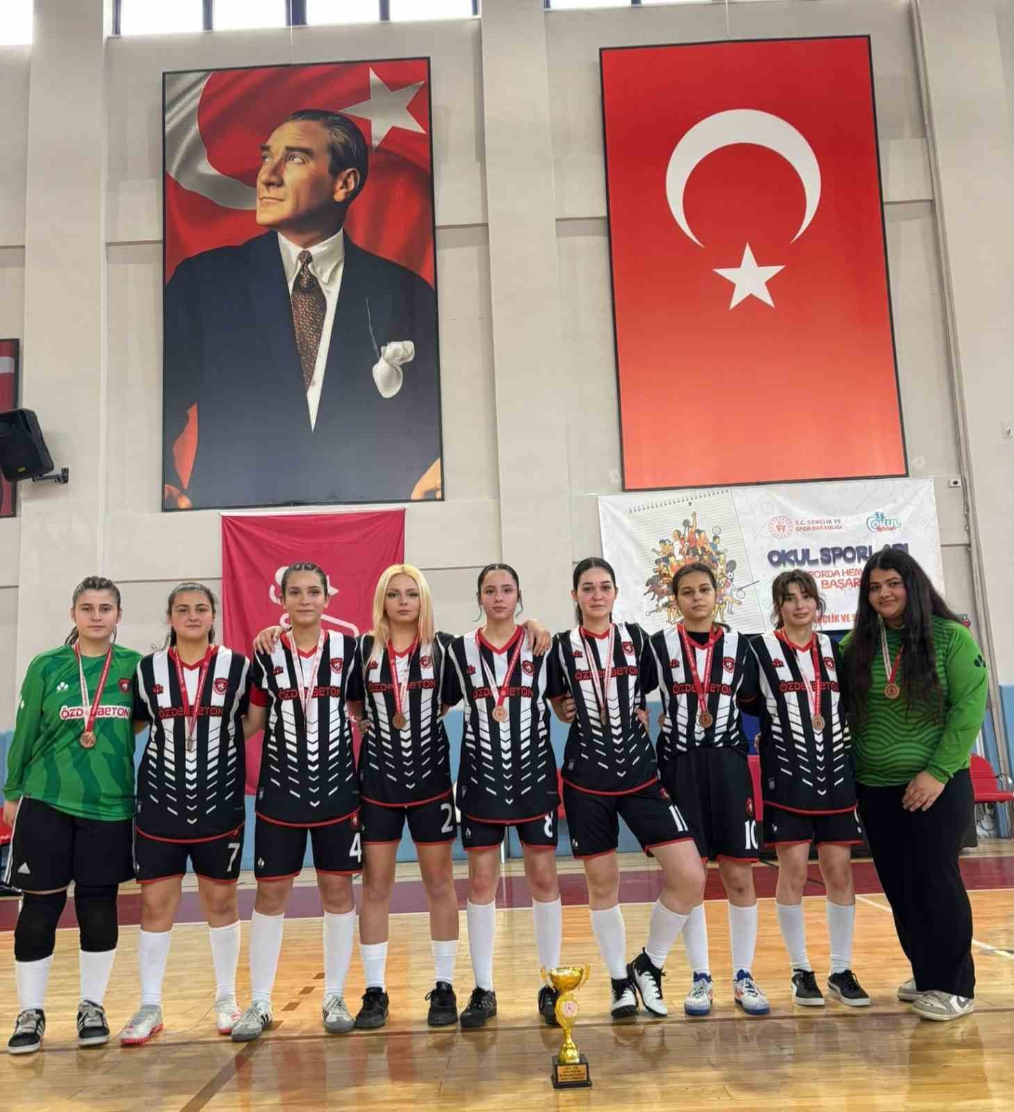 T&uuml;rkeli Anadolu Lisesi&rsquo;nden il &uuml;&ccedil;&uuml;nc&uuml;l&uuml;ğ&uuml; başarısı
