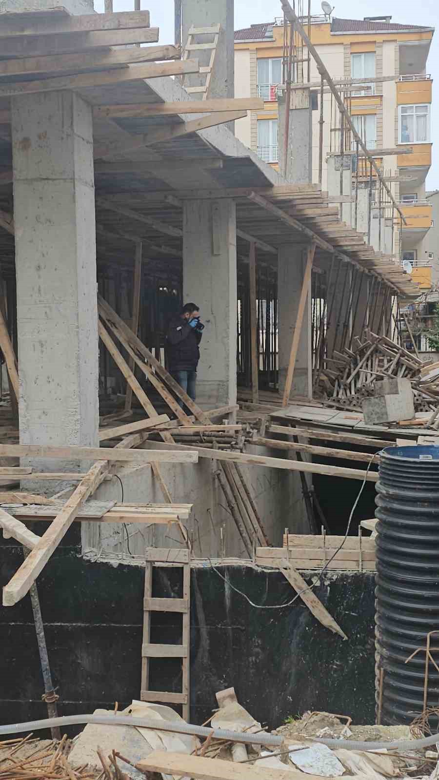 İnşaattan d&uuml;şen iş&ccedil;i yaralandı
