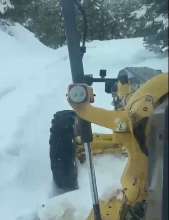 Yozgat’ta karla mücadele sürüyor