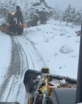 Yozgat&rsquo;ta karla m&uuml;cadele s&uuml;r&uuml;yor
