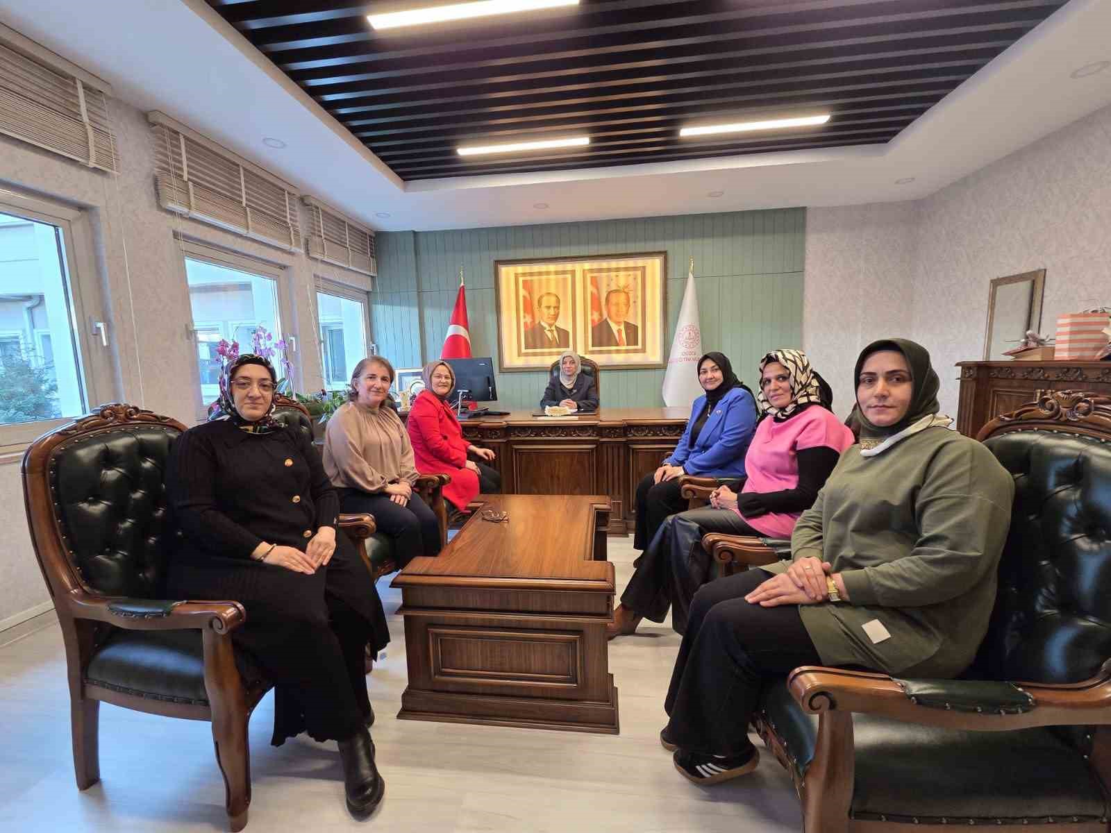 Kurs s&uuml;re&ccedil;leri ve eğitim faaliyetleri ele alındı
