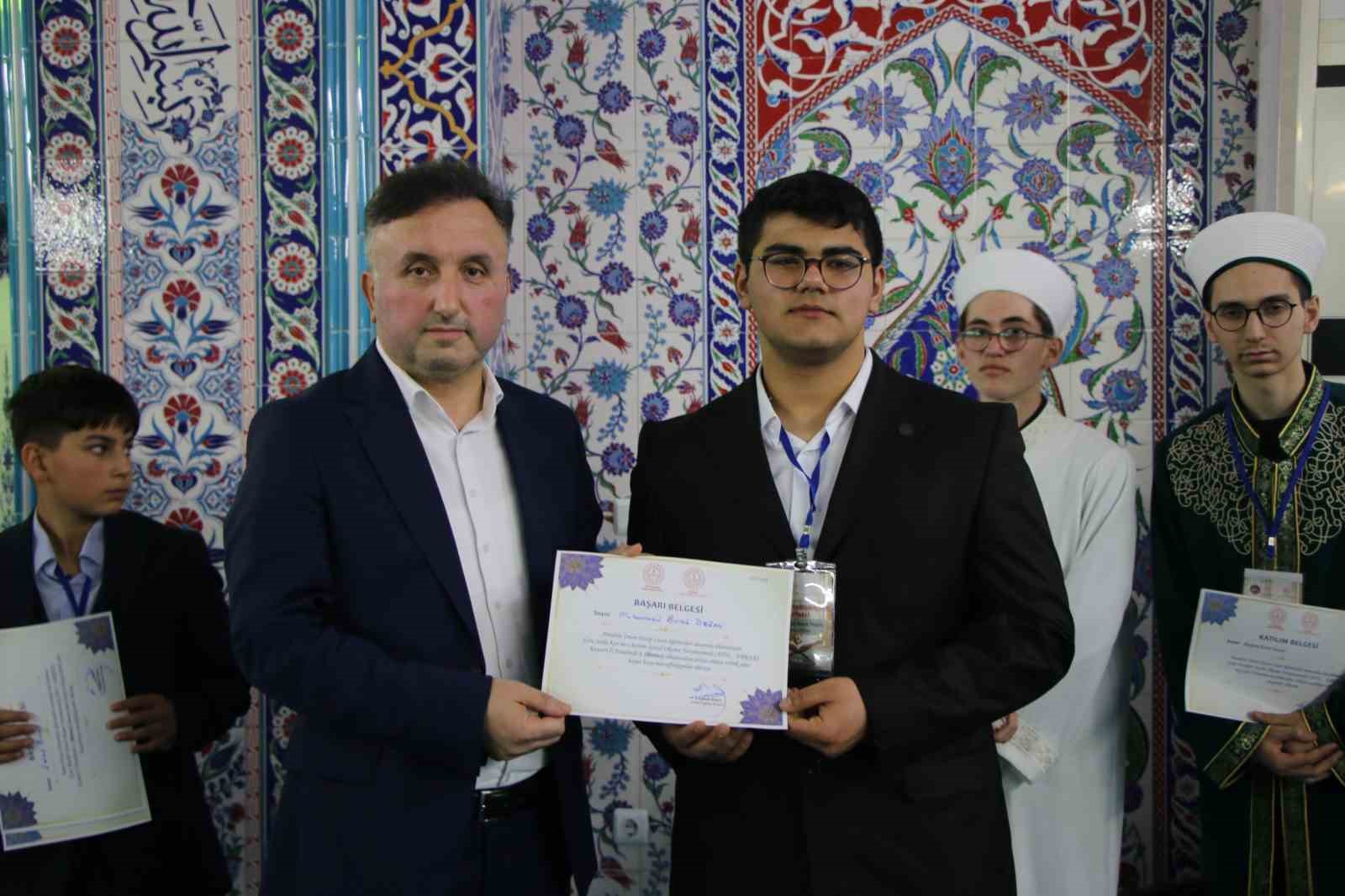 Kayseri&rsquo;de imam hatip &ouml;ğrencileri mesleki yarışmalarda ter d&ouml;kt&uuml;
