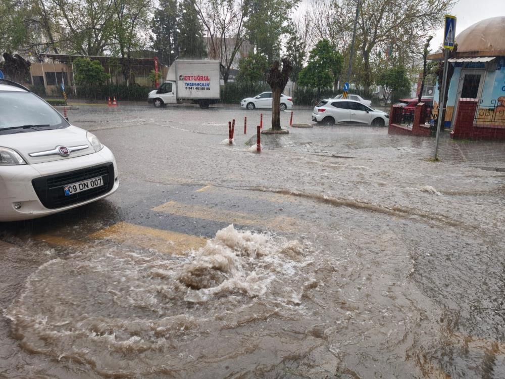 Aydın’a kuvvetli sağanak yağış uyarısı