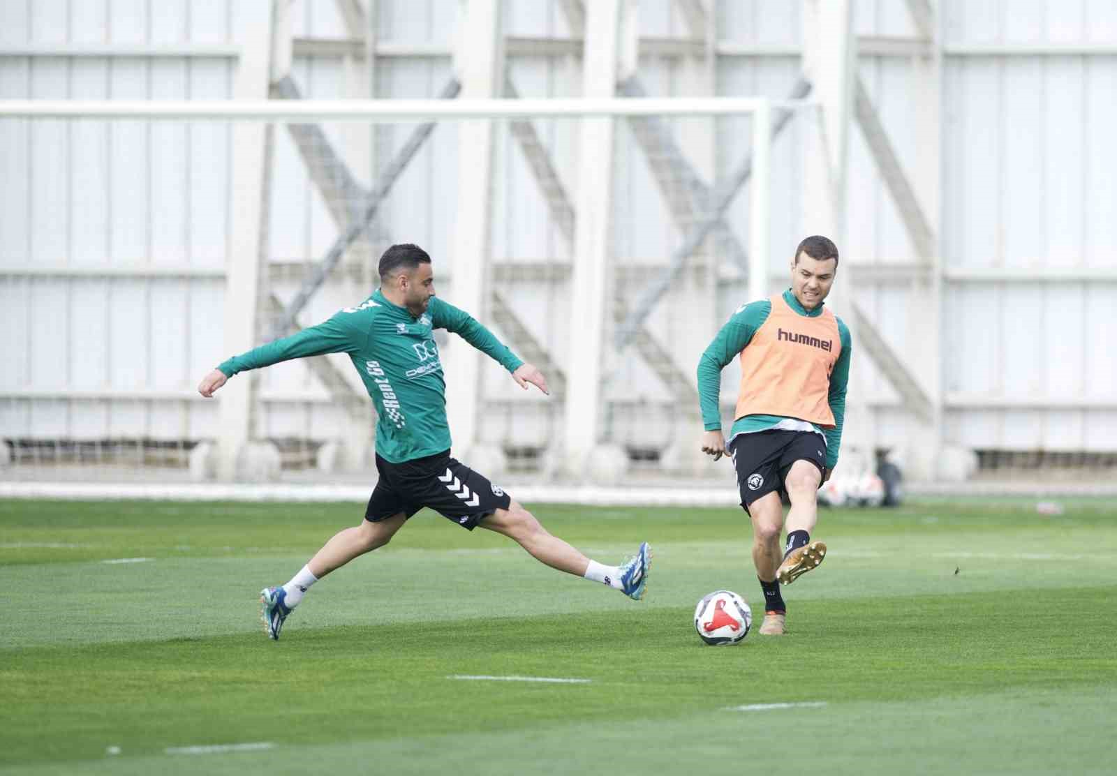 Konyaspor, Corendon Alanyaspor maçı hazırlıklarını sürdürdü