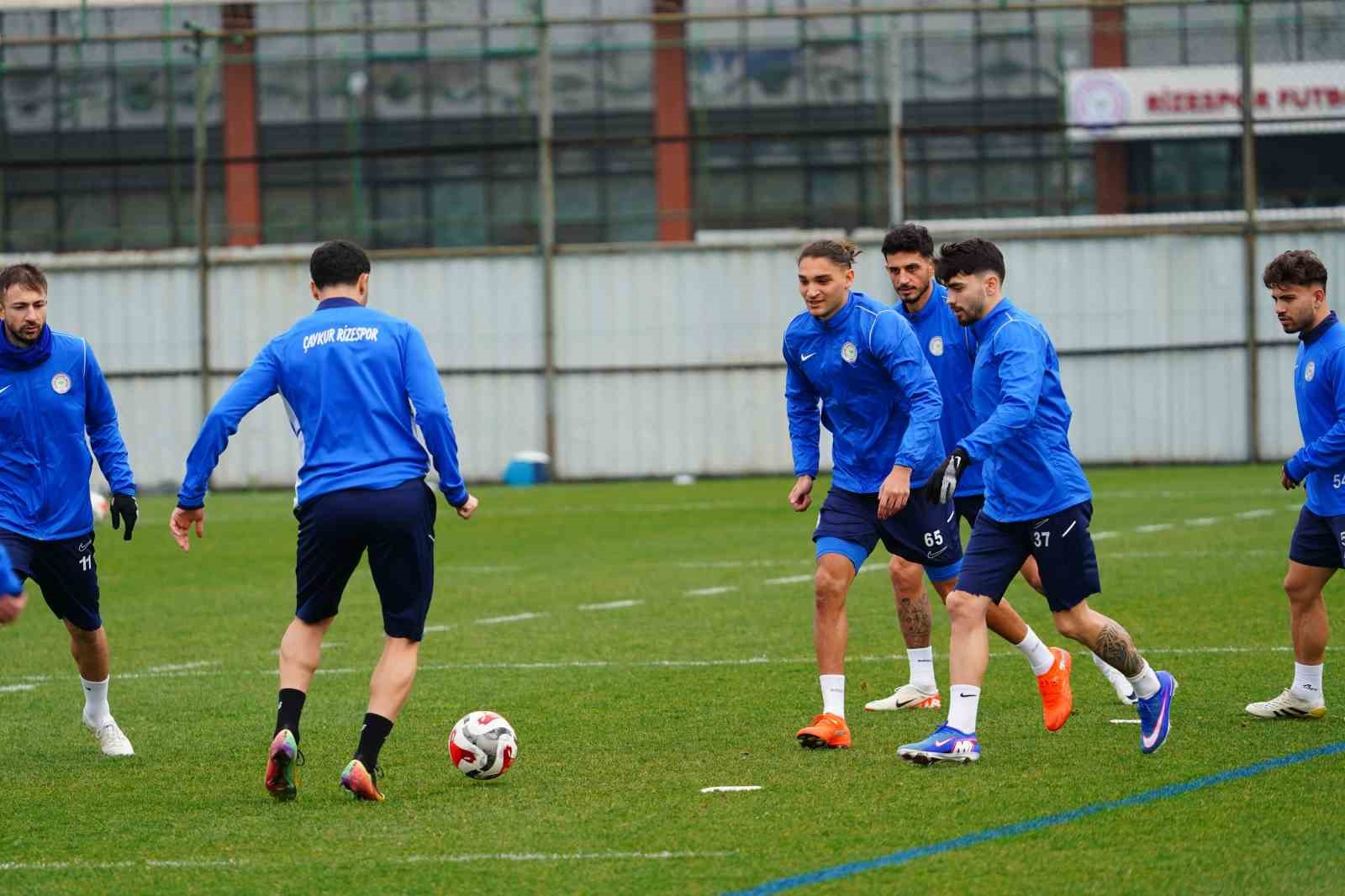 Çaykur Rizespor, Gençlerbirliği maçı hazırlıklarını sürdürdü