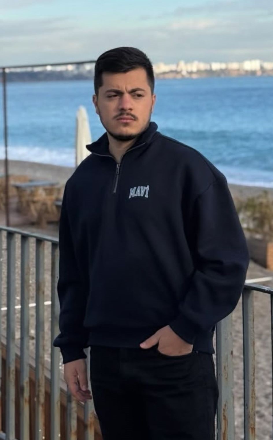 Otoyolda feci kaza: Anne yaralandı, s&uuml;r&uuml;c&uuml; oğlu &ouml;ld&uuml;
