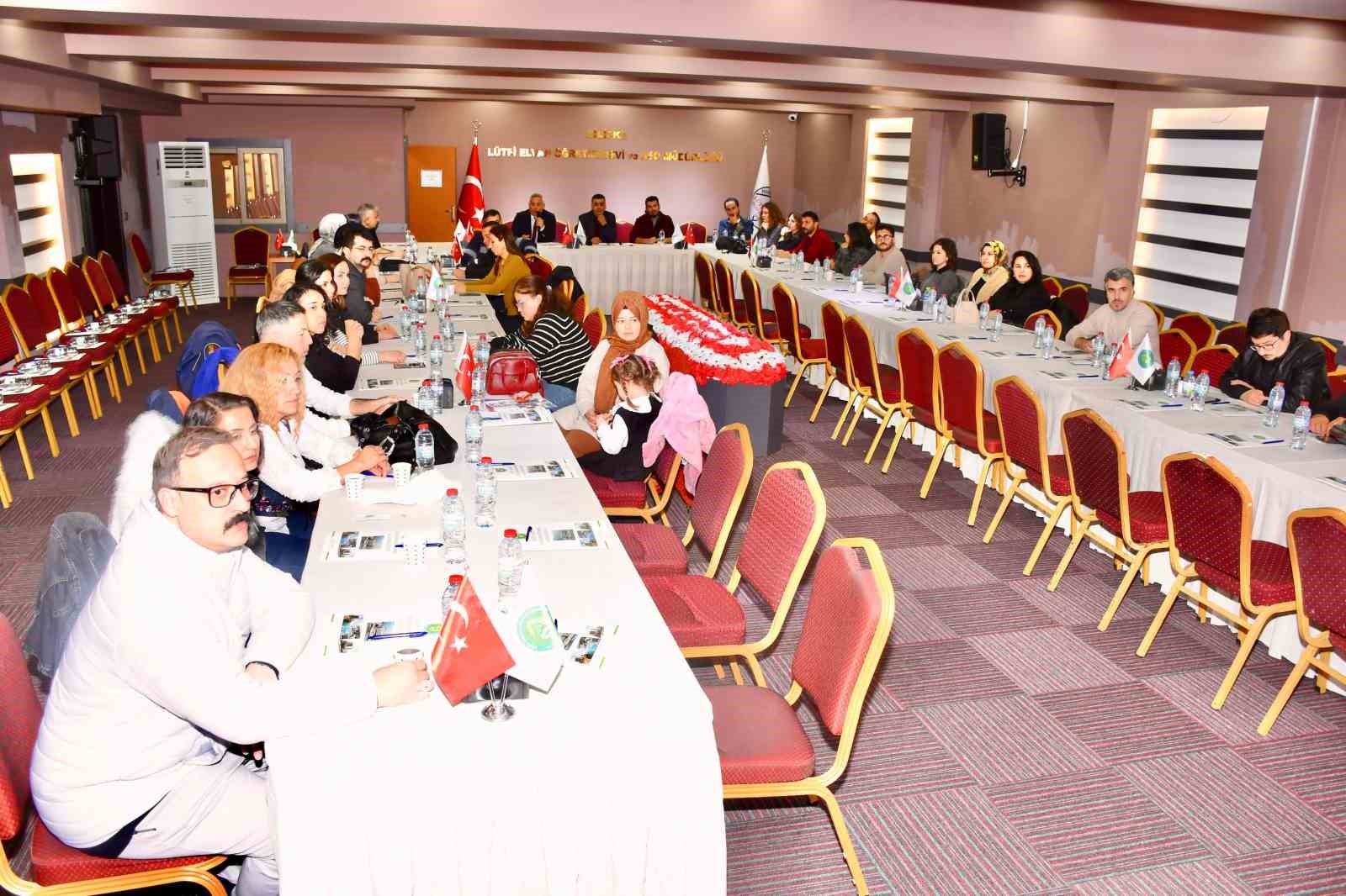 Silifke&rsquo;de LGS&rsquo;ye y&ouml;nelik kapsamlı &ouml;ğretmen &ccedil;alıştayı
