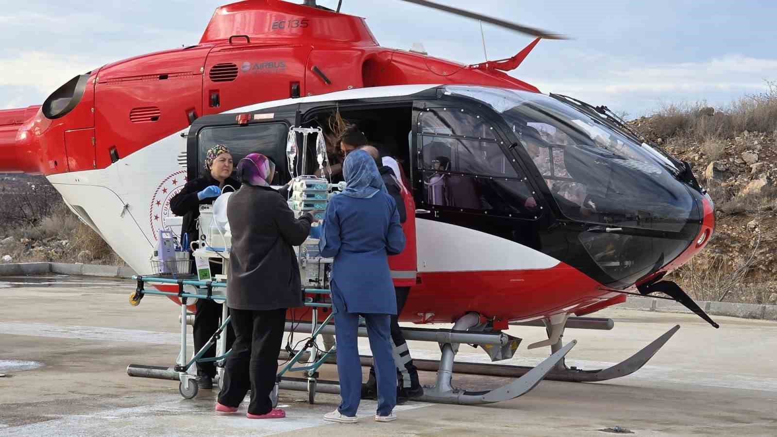 Nevşehir’de hava ambulansı 58 günlük bebek için havalandı