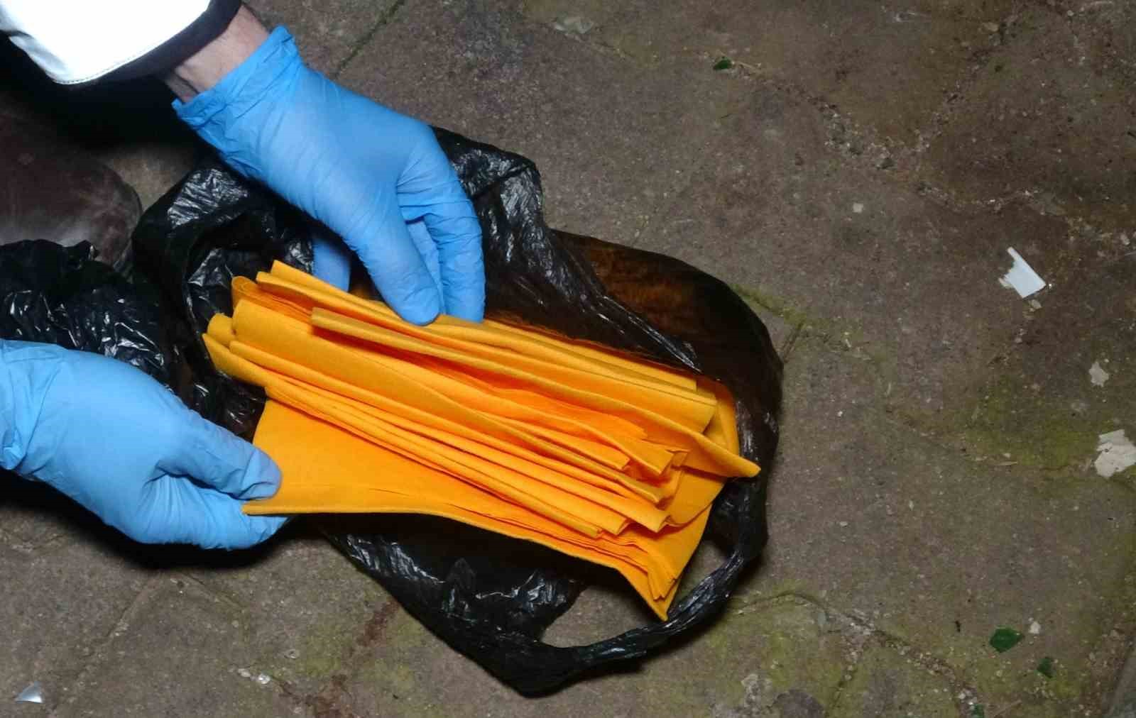 Denetim yapan bek&ccedil;iler piyasa değeri 4 milyon TL&rsquo;lik uyuşturucu ele ge&ccedil;irdi
