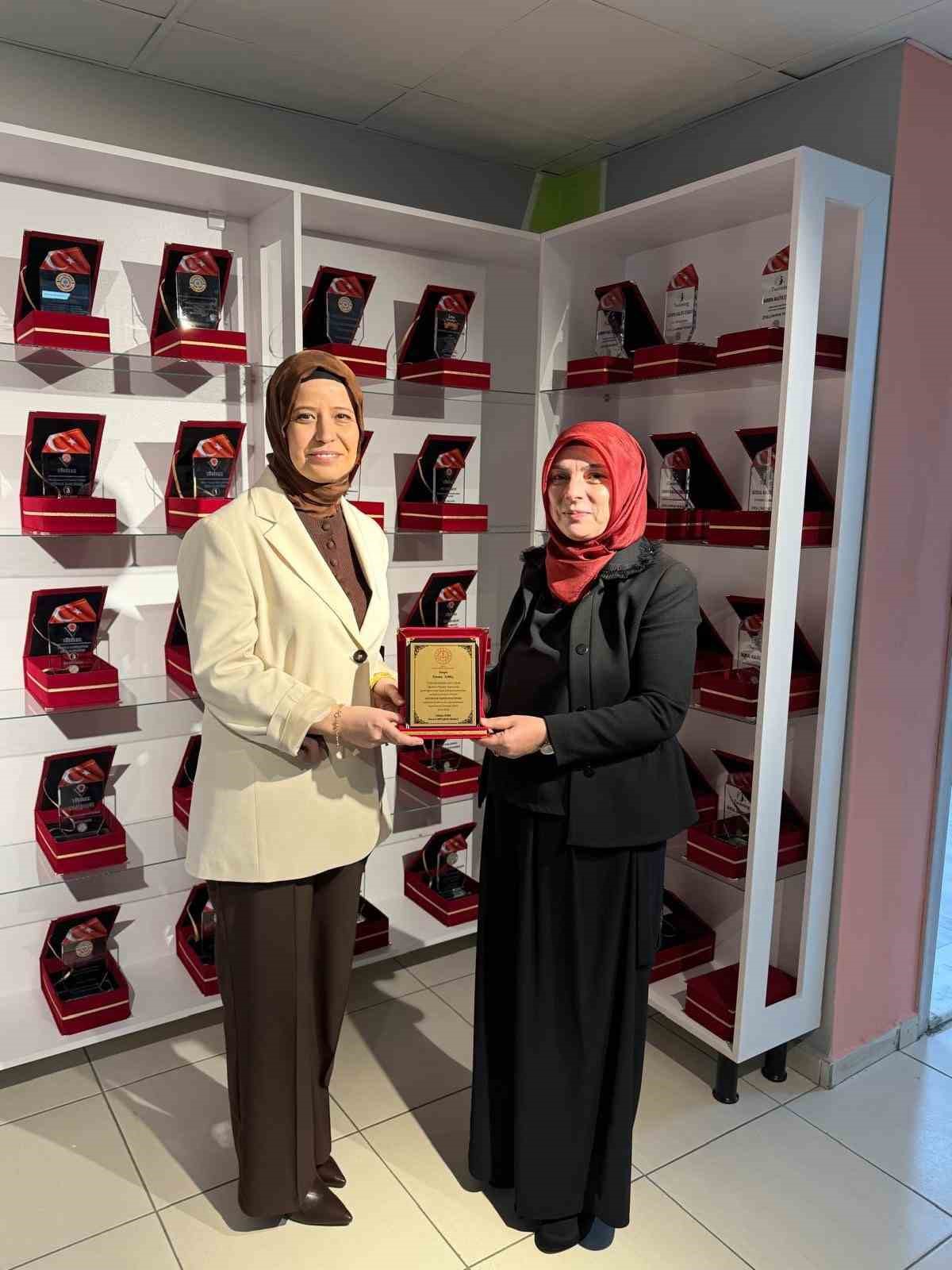 BİLSEM öğretmeni STAR programında bursiyer oldu