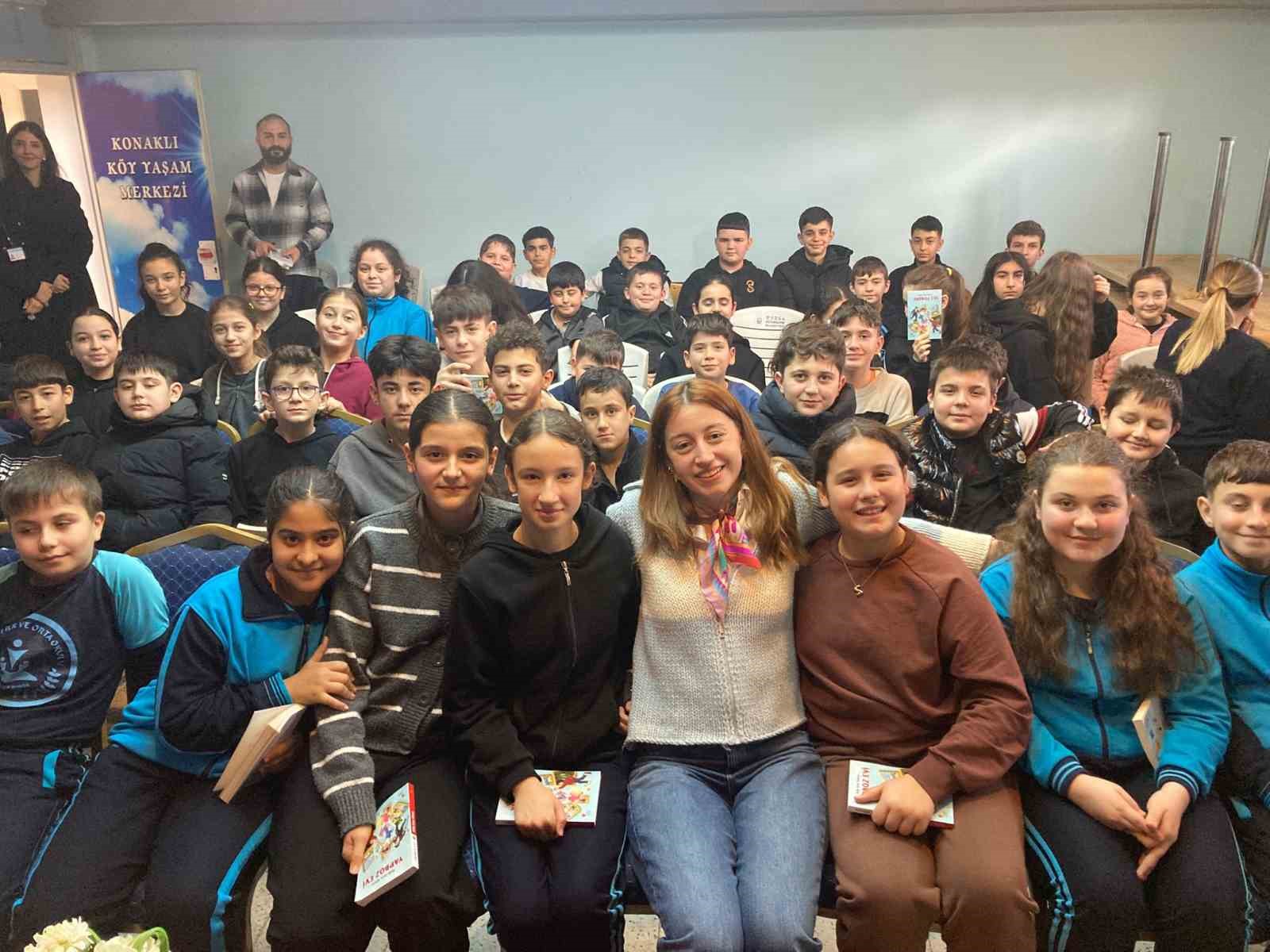 Nil&uuml;ferli &ouml;ğrenciler yazar Melis Sena Yılmaz ile buluştu
