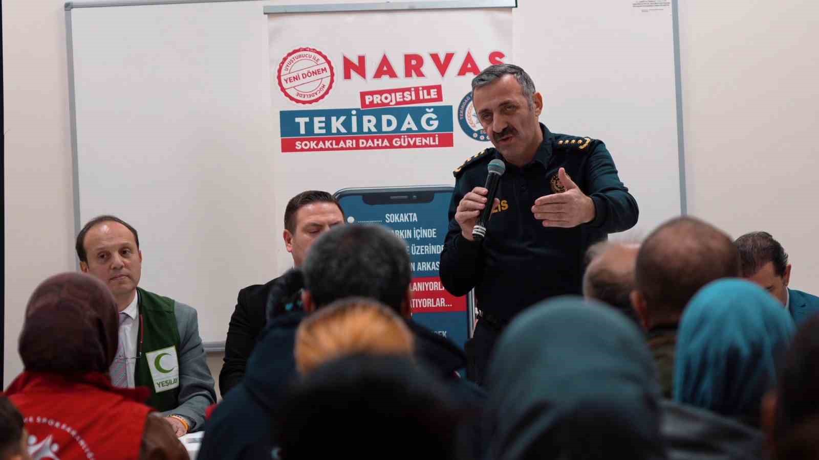 Tekirdağ Emniyeti sahada: Annelerle, gen&ccedil;lerle ve &ouml;ğrencilerle buluştu
