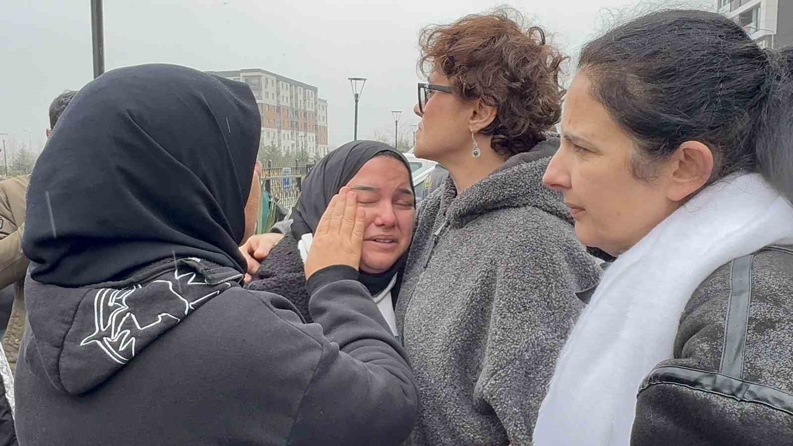 15 yaşındaki G&uuml;lden&rsquo;i 30 bı&ccedil;ak darbesiyle &ouml;ld&uuml;rm&uuml;şt&uuml;, cezada indirime gidildi
