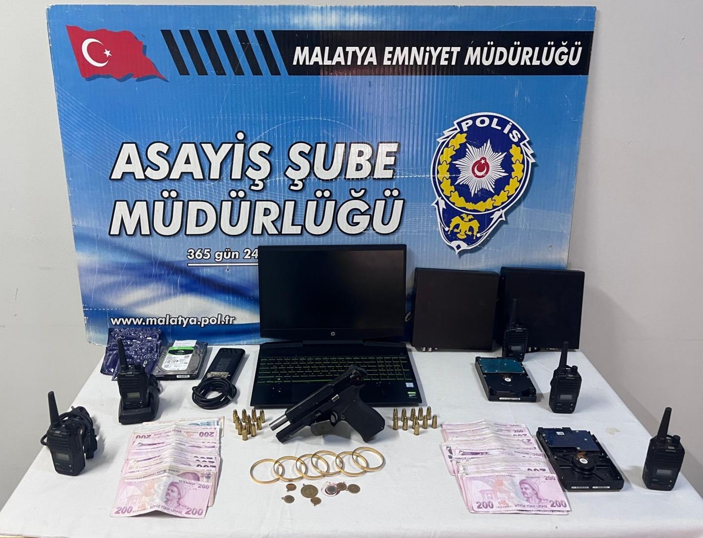 Malatya&rsquo;da fuhuş operasyonu: 3 g&ouml;zaltı
