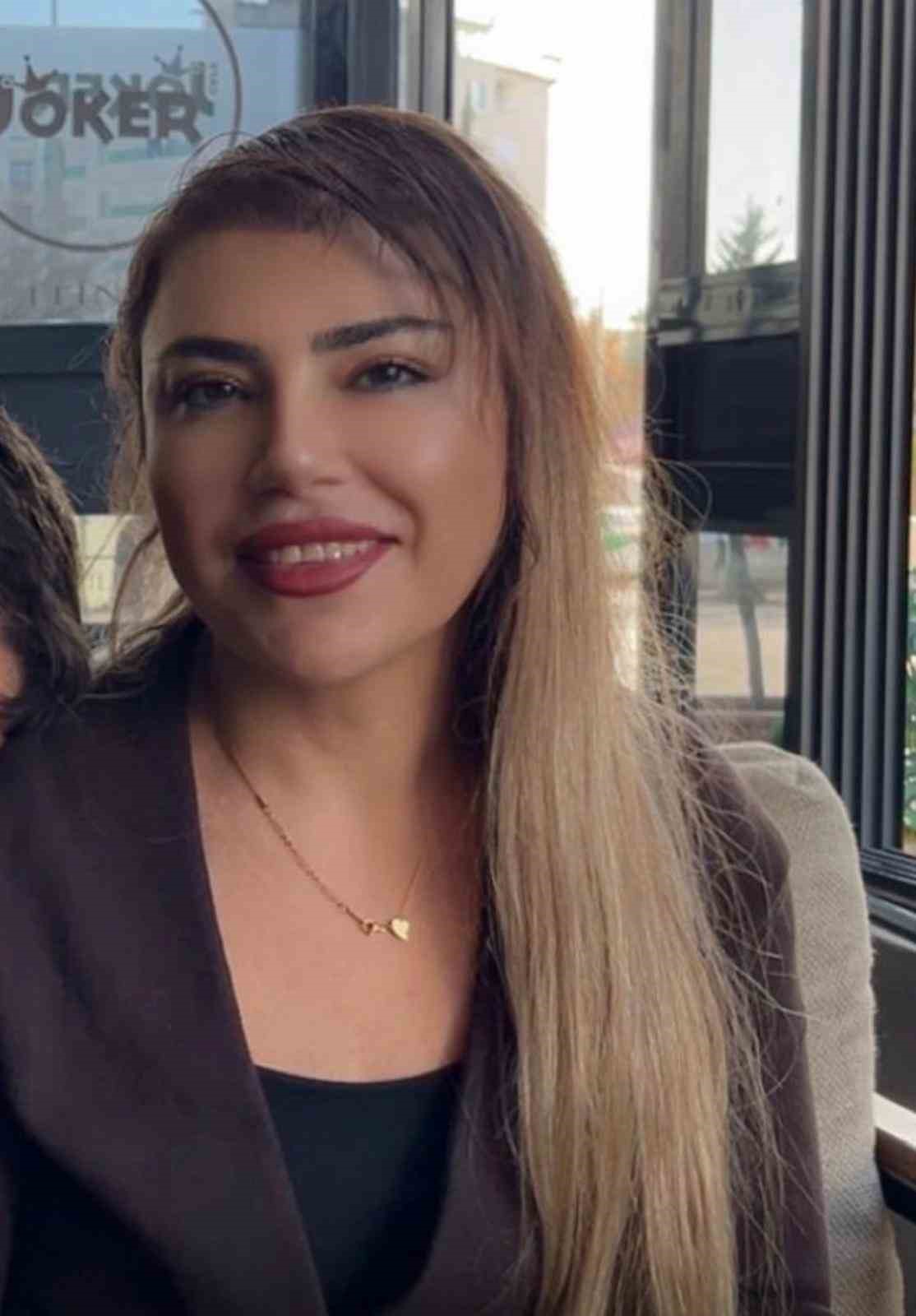 &Ouml;ld&uuml;r&uuml;len 2 &ccedil;ocuk annesi son yolculuğuna uğurlandı
