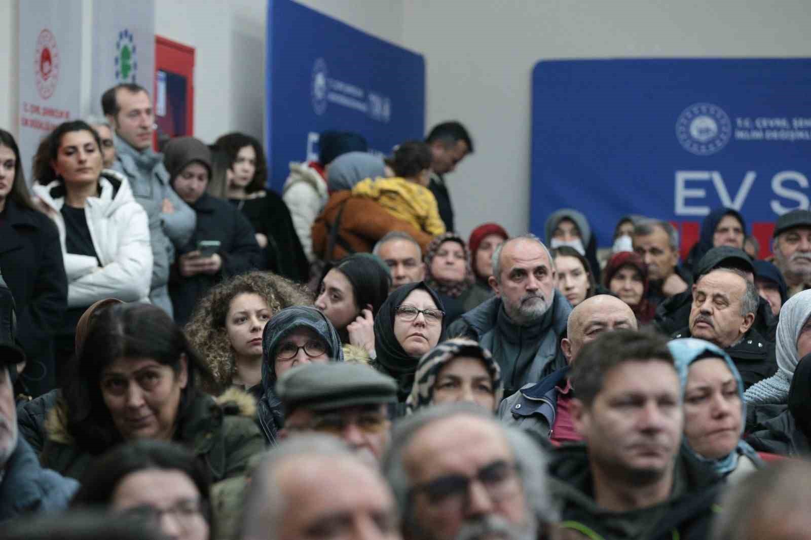 Bolu’da  bin 950 sosyal konutun hak sahipleri kurayla belirlendi