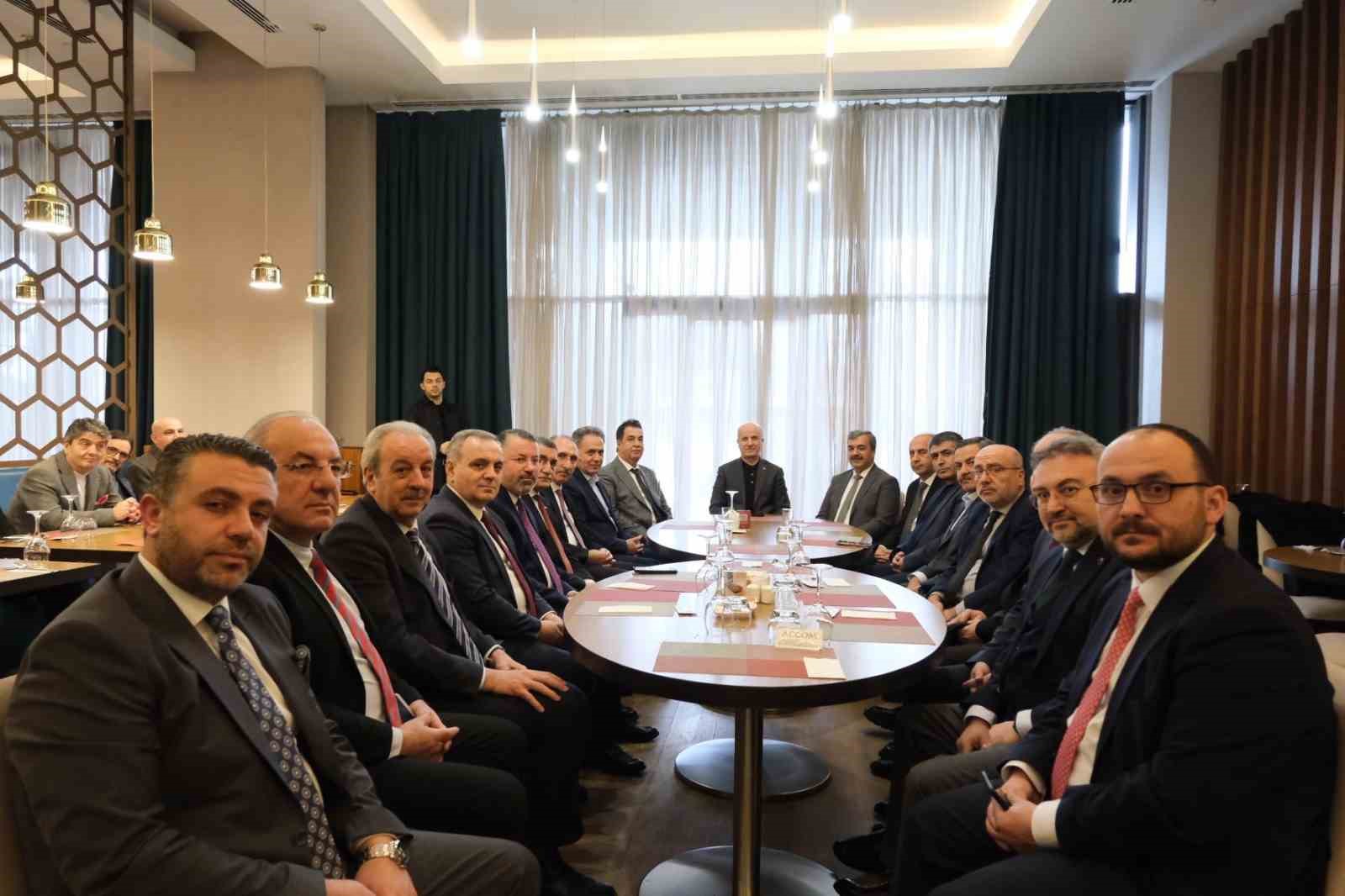 Rektör Kırışık, Sivas’taki yükseköğretim buluşmalarına katıldı