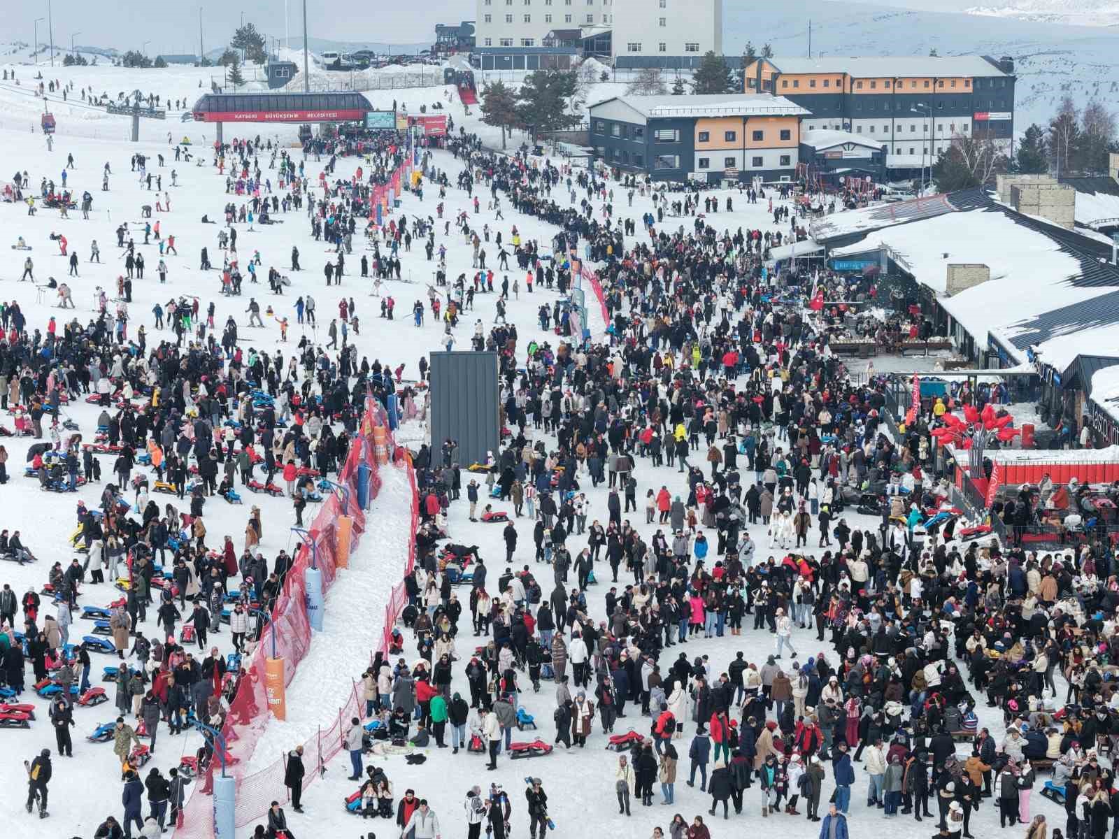Erciyes her sene rekor kırıyor