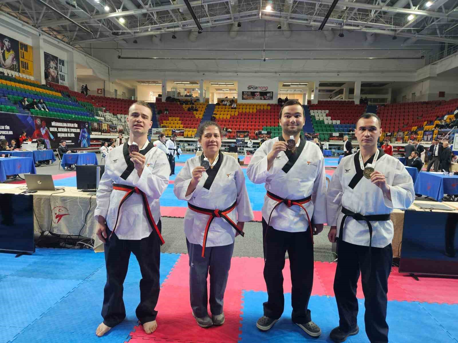 Karesi Taekwando Kulübü’nden büyük başarı