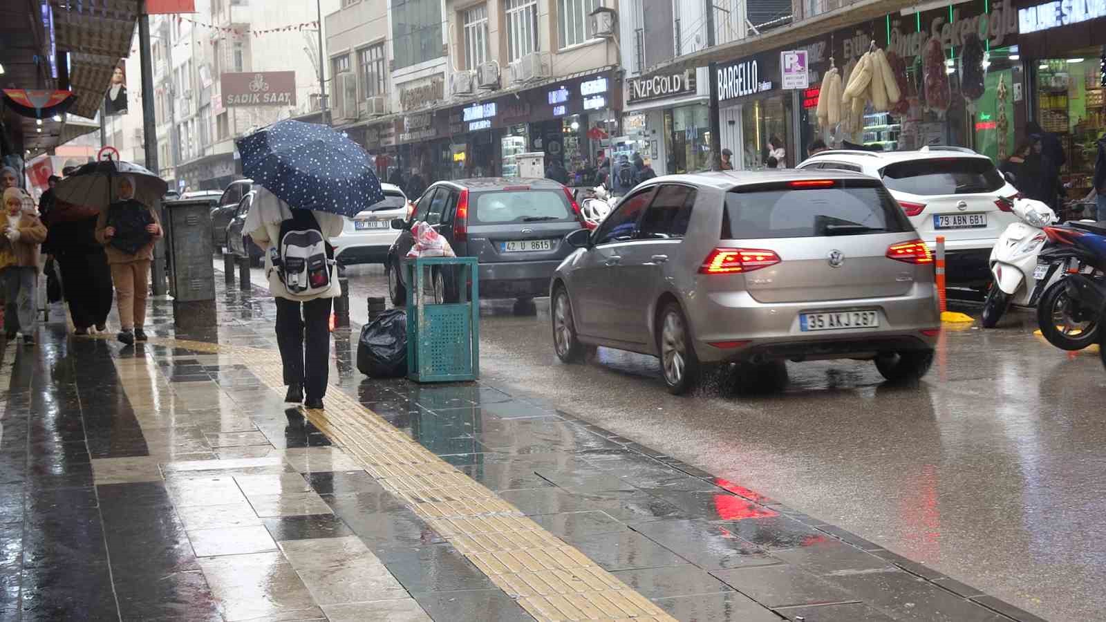 Kilis’te yağış etkili oluyor