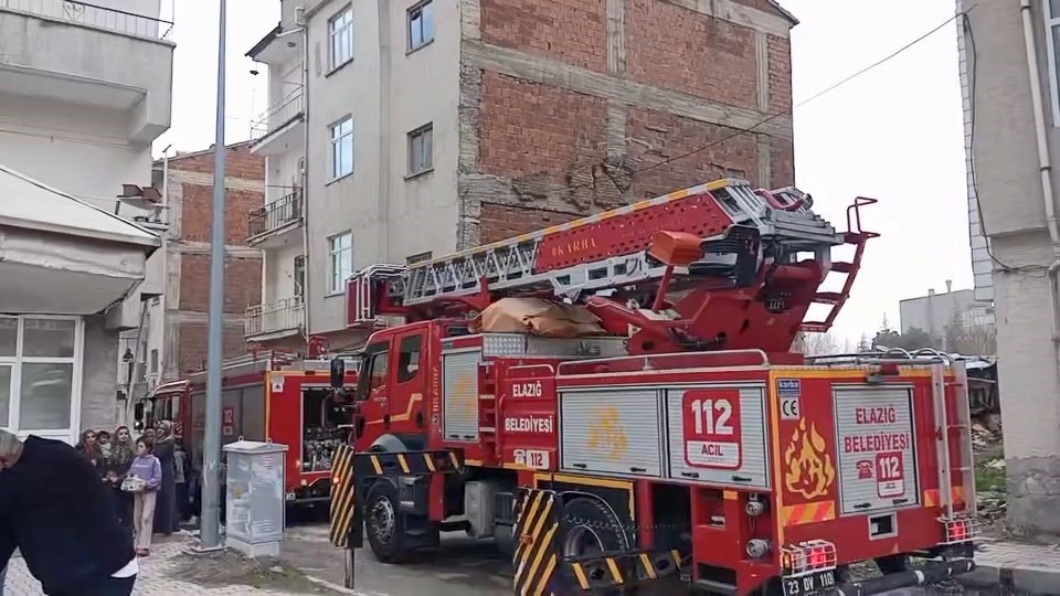 Elazığ’da ev yangını
