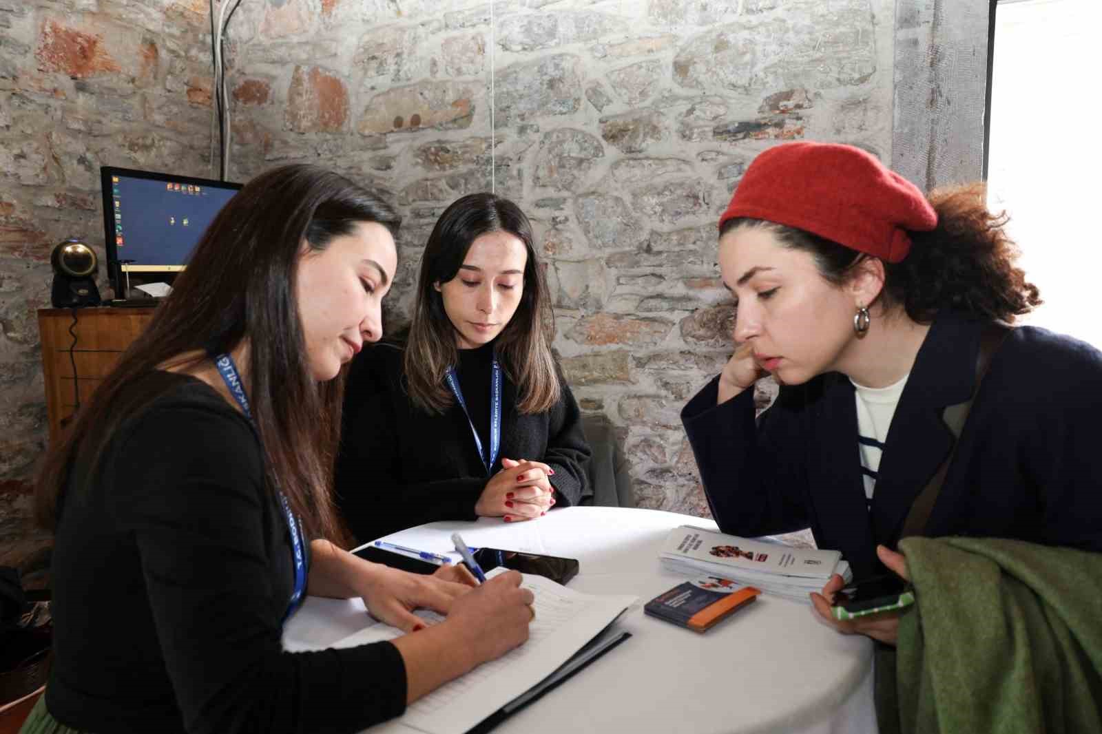 Kadın girişimciler i&ccedil;in online ticaret semineri d&uuml;zenlendi
