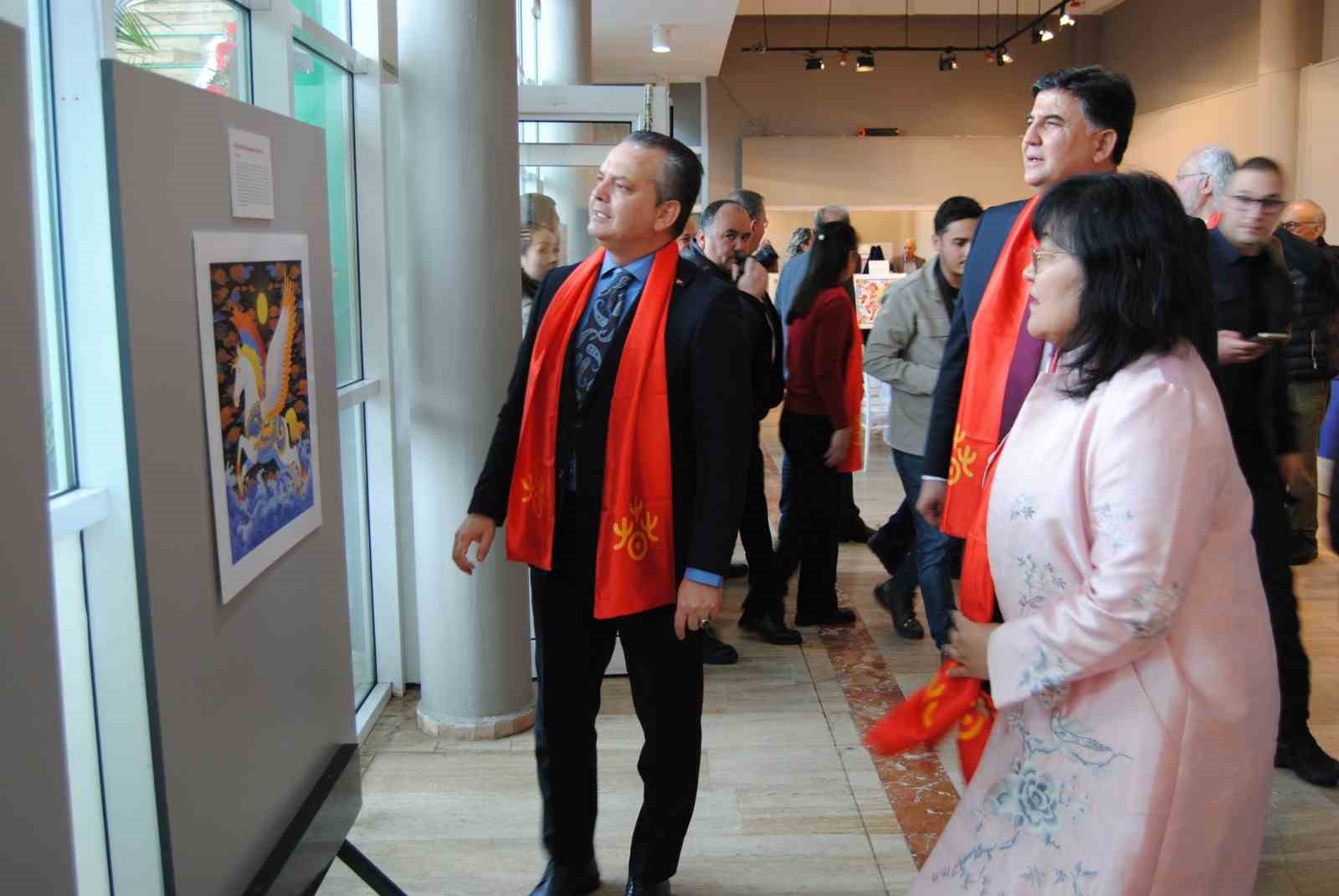 Fethiye’deki "Çin At Yılı" temalı sergi yoğun ilgi gördü