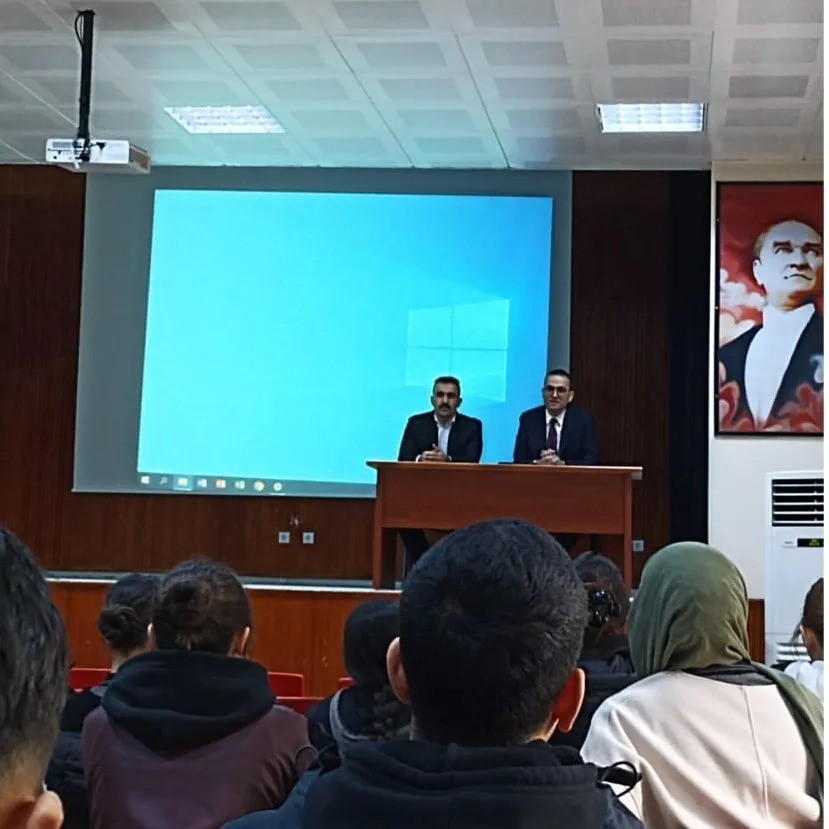 Sinop&rsquo;ta gen&ccedil;lere dijital dolandırıcılık semineri
