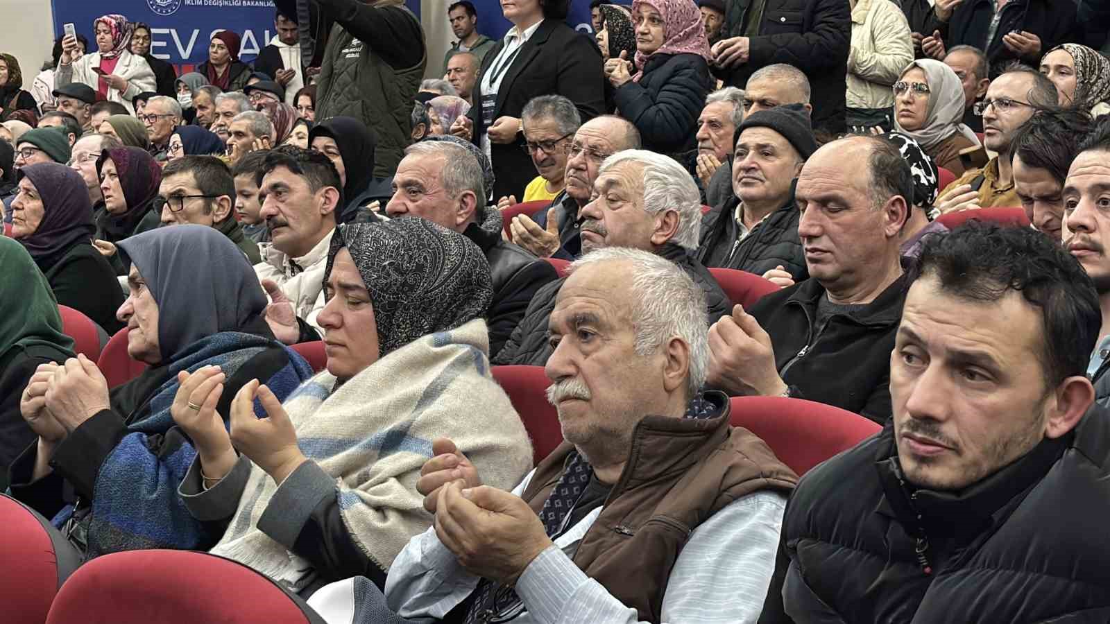 Bolu&rsquo;da  bin 950 sosyal konutun hak sahipleri kurayla belirlendi
